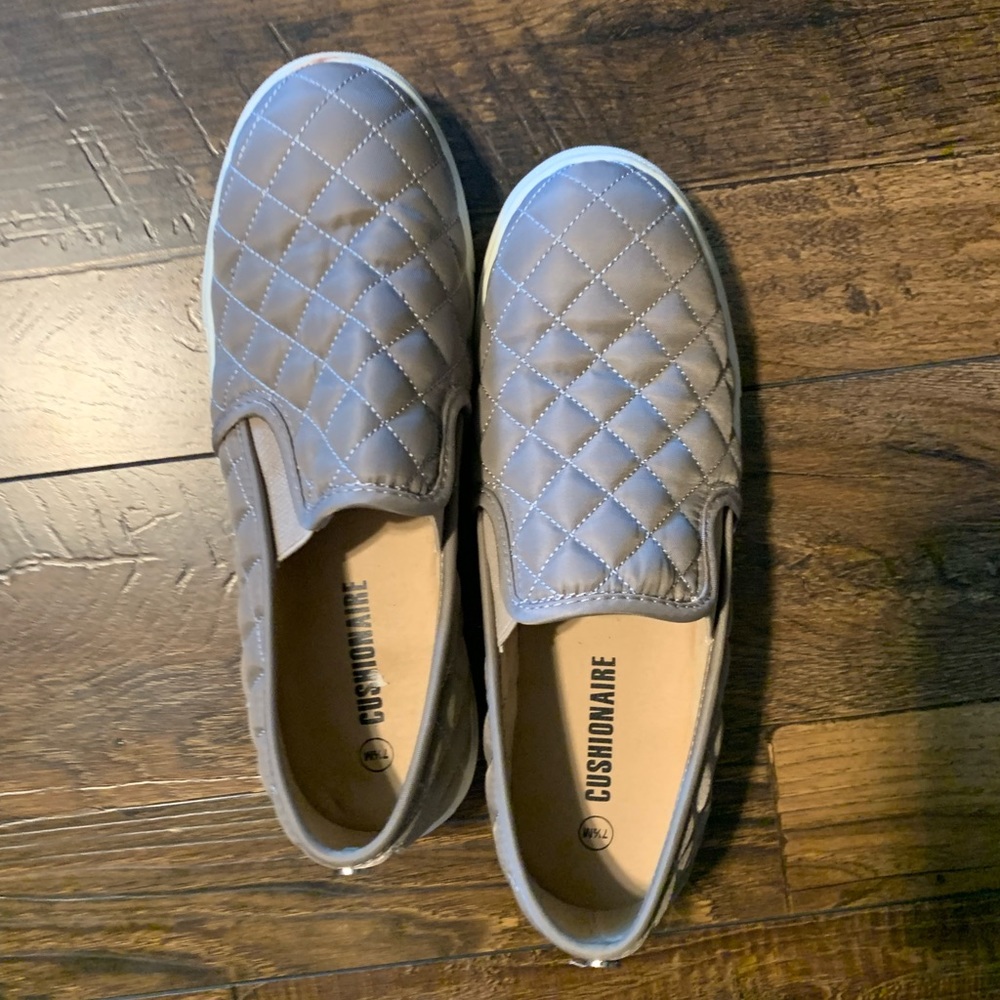Cushionaire slip on shoes